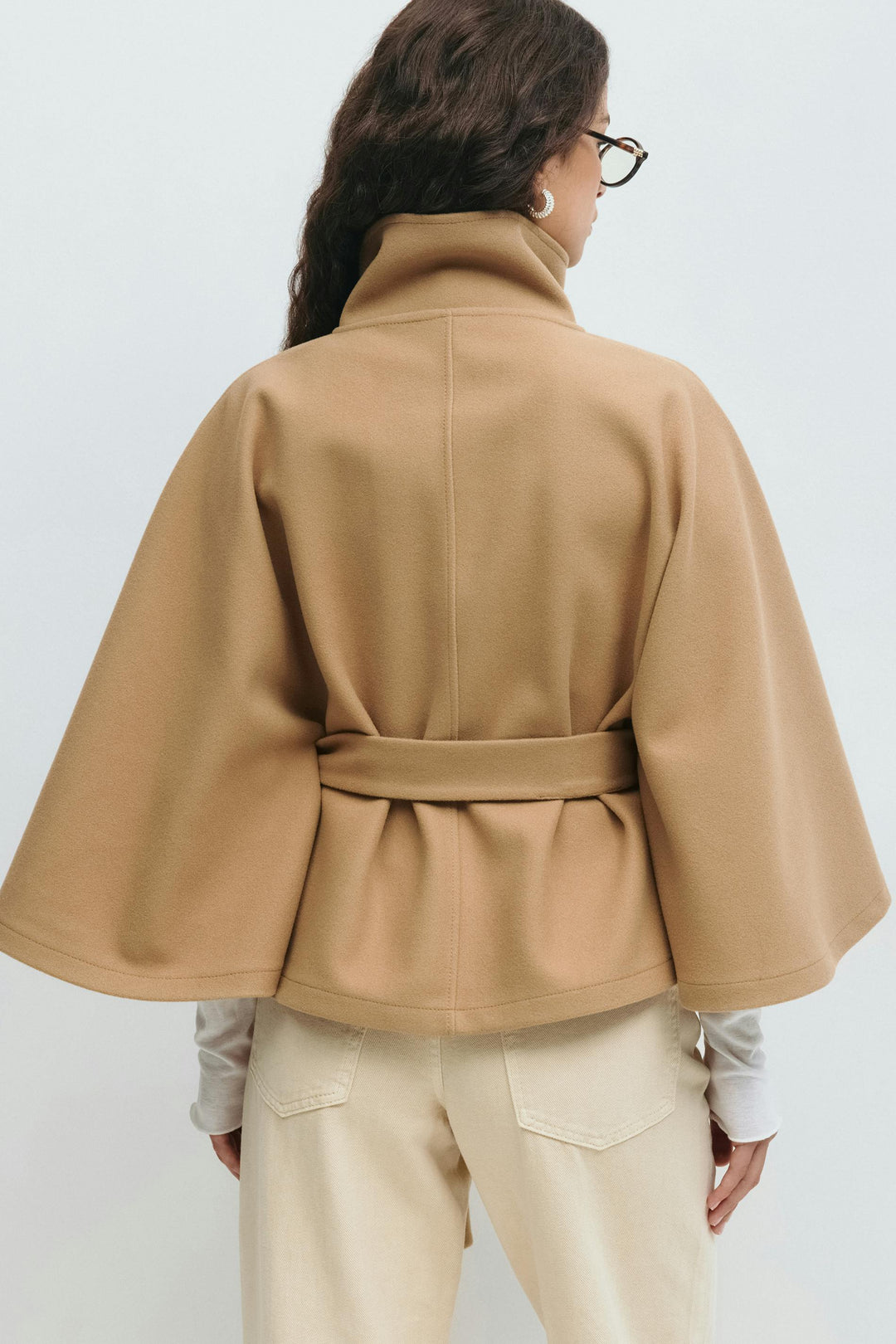 Clémence Cape Veste – Élégante veste ceinturée oversize