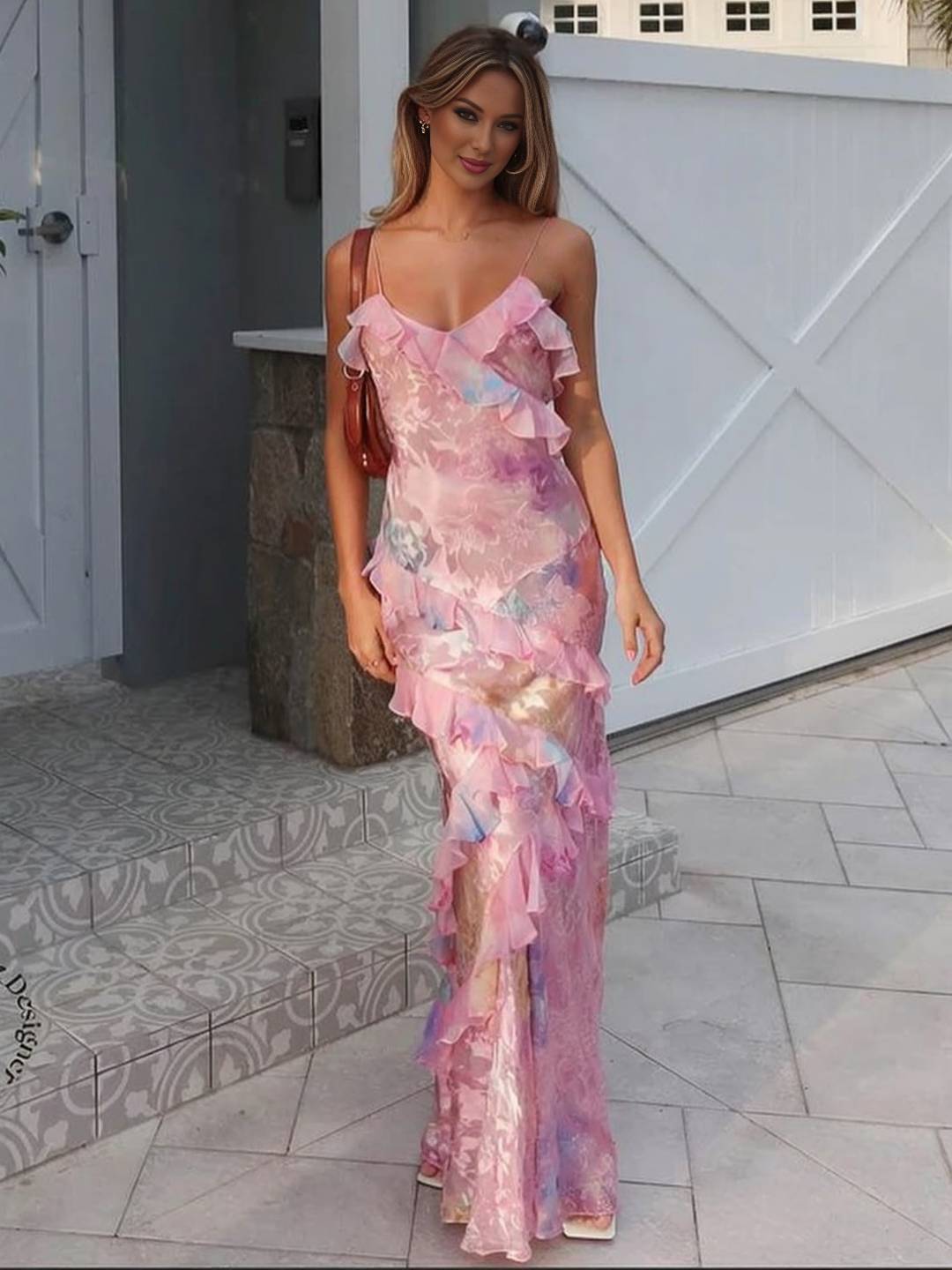 Robe d’été fleurie femme dos nu imprimé floral coupe fluide volantée