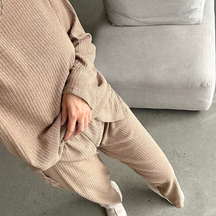 Amaya Cozy Ribbed Loungewear Set – Soft Knit, Relaxed Fit