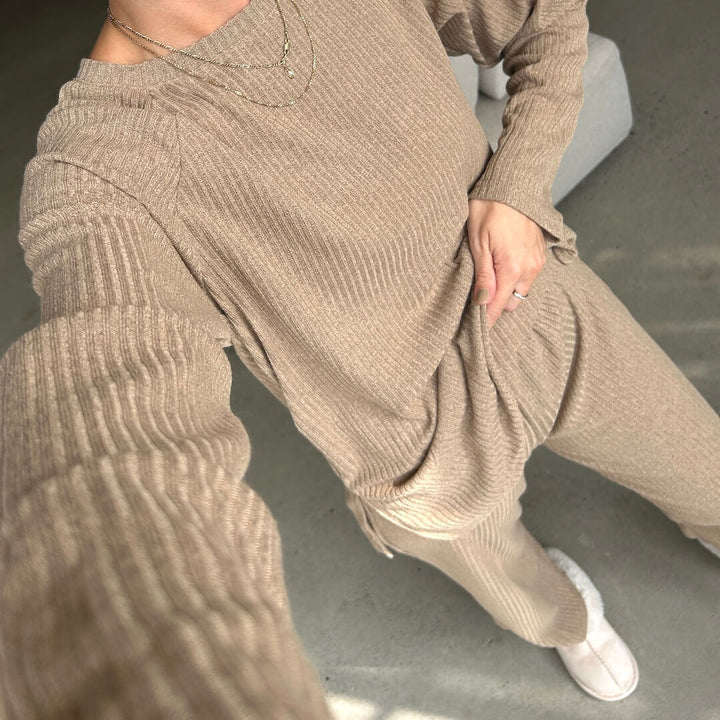 Amaya Cozy Ribbed Loungewear Set – Soft Knit, Relaxed Fit