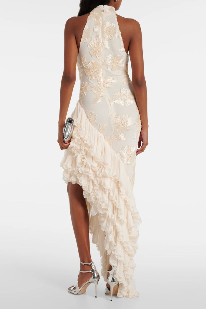 Robe maxi ivoire fleurie à volants – Élégante et asymétrique