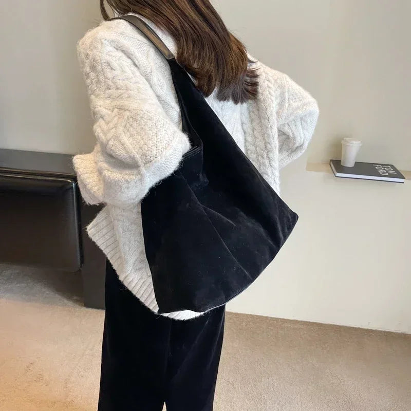 Sac Nora – Cabas en daim doux et stylé