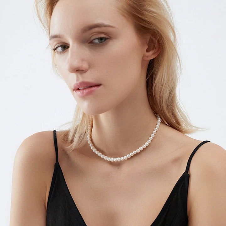Liora Freshwater Pearl Choker Necklace – Classic Timeless Elegance