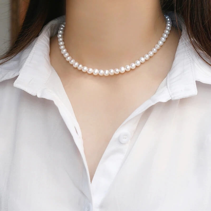 Liora Freshwater Pearl Choker Necklace – Classic Timeless Elegance