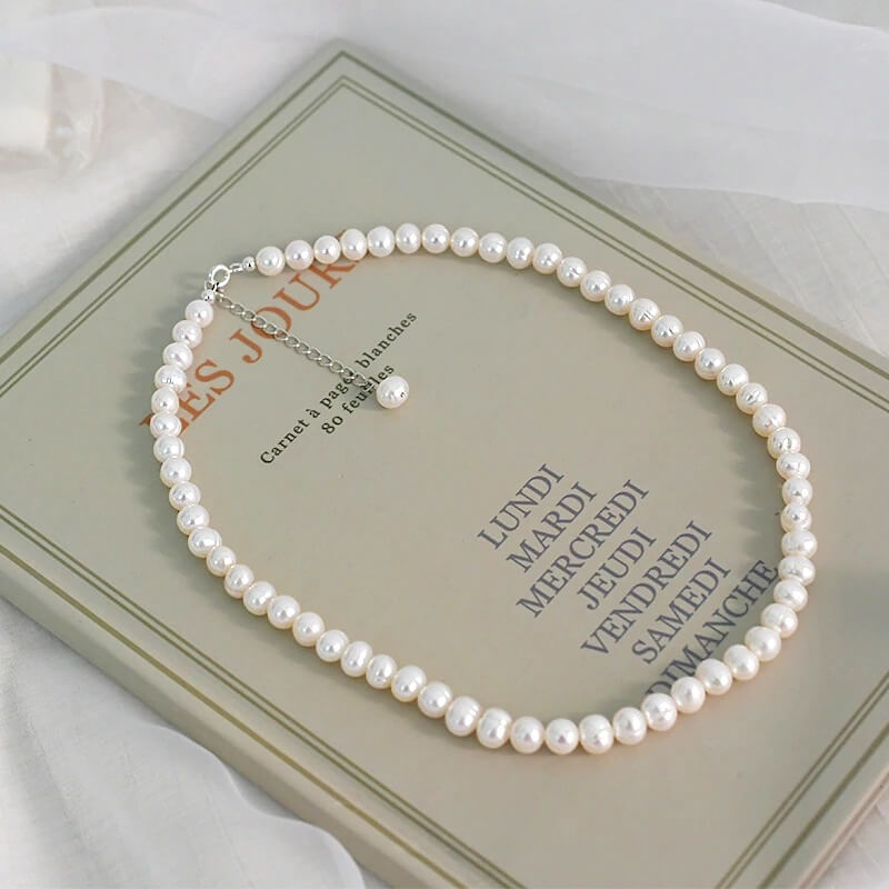 Liora Freshwater Pearl Choker Necklace – Classic Timeless Elegance