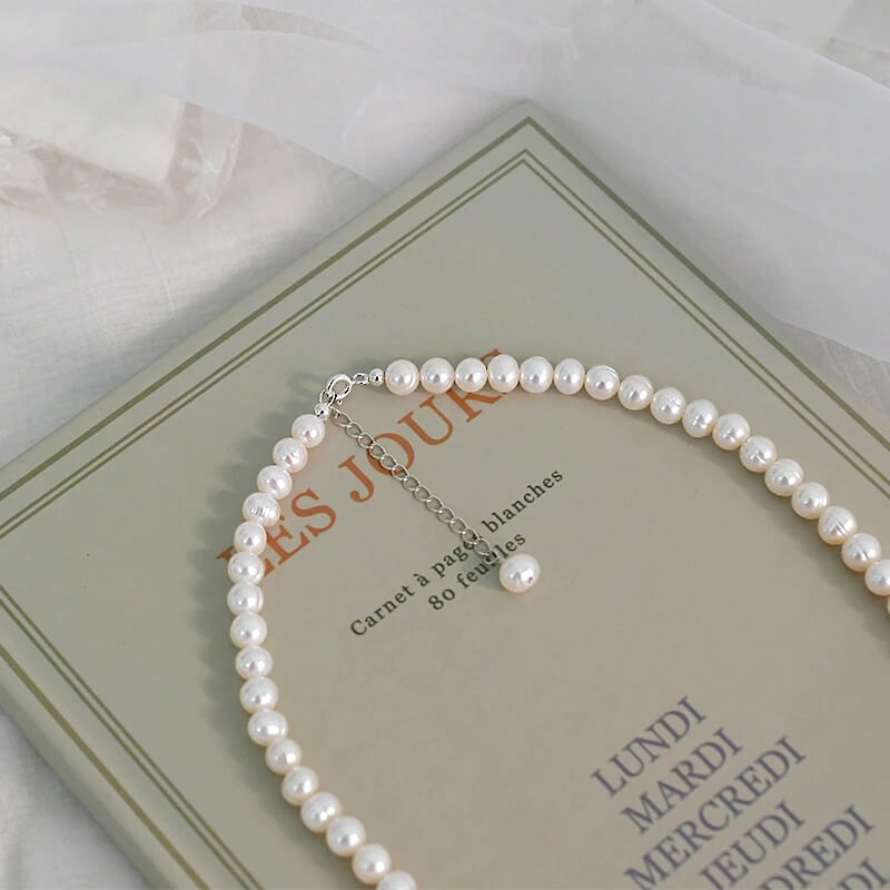 Liora Freshwater Pearl Choker Necklace – Classic Timeless Elegance