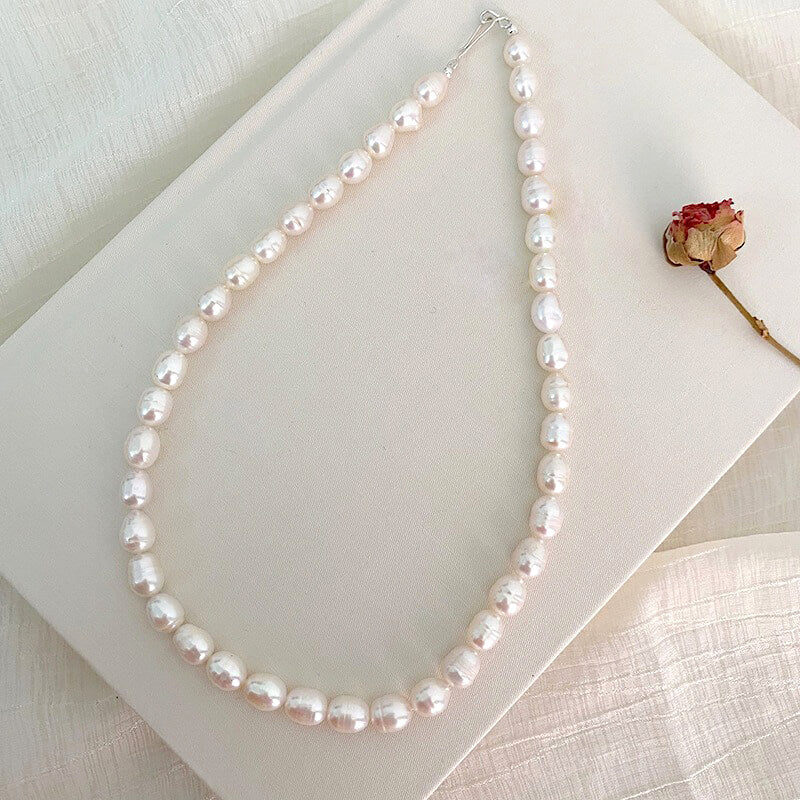 Liora Freshwater Pearl Choker Necklace – Classic Timeless Elegance