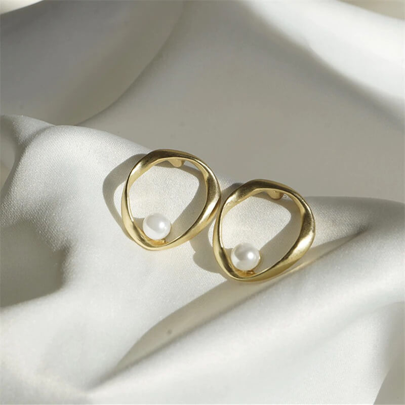 Amara Minimalist Pearled Earrings – 14K Gold-Plated Small Pearl Drop