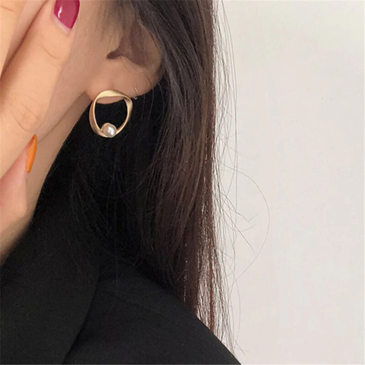 Amara Minimalist Pearled Earrings – 14K Gold-Plated Small Pearl Drop