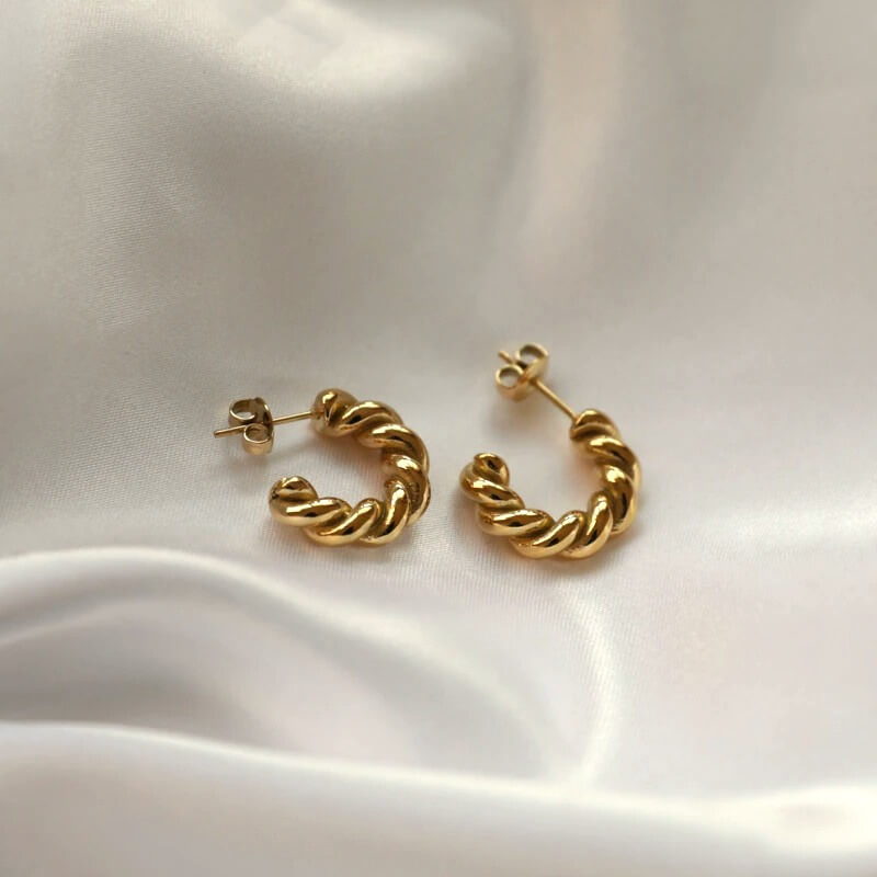 Amara Elegant Gold-Plated Minimalist Twisted Hoop Earrings for Everyday