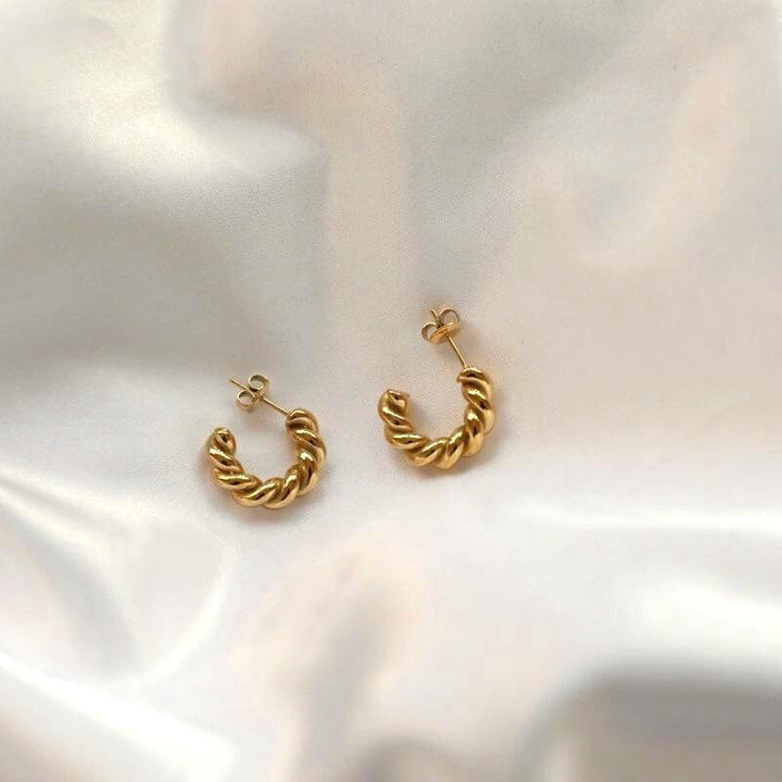 Amara Elegant Gold-Plated Minimalist Twisted Hoop Earrings for Everyday