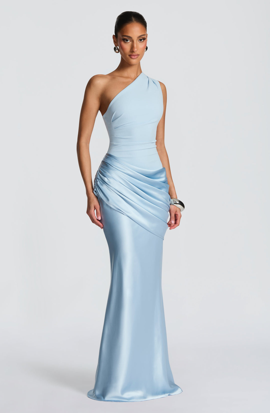 Robe longue asymétrique femme une épaule satin fluide taille drapée